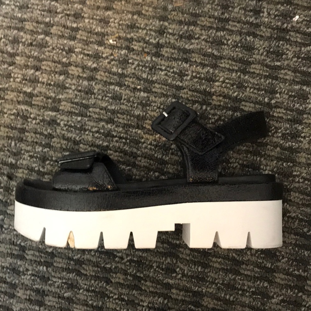 kendall and kylie platform sandals